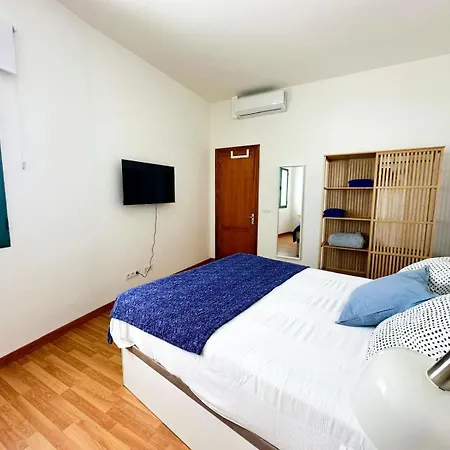 La Marina アパート *